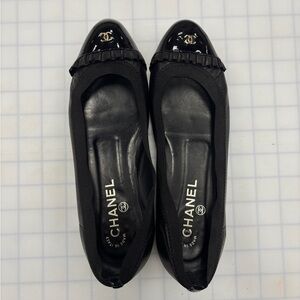 CHANEL Black Patent Cap Toe Ruffle Flats